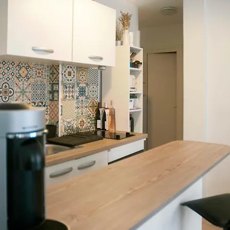 Apartment Beautiful Design And Bright Appt In Paris
